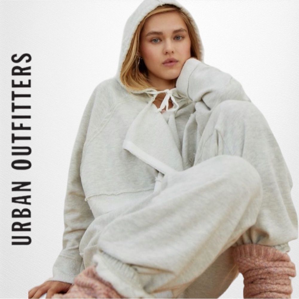 UO URBAN OUTFITTERS Out From Under Koa Open-Front Hoodie Sweatshirt NEW S M